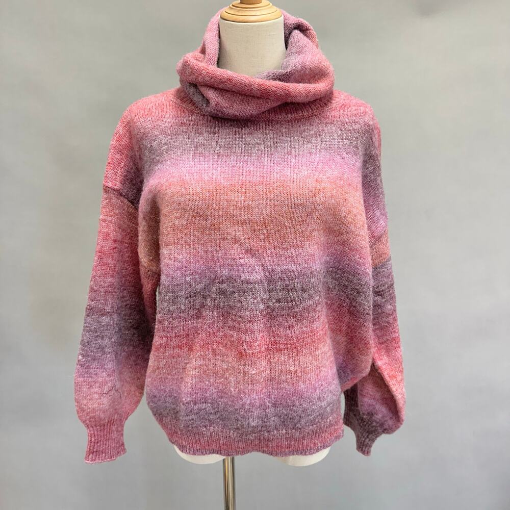 Molly‎ Bracken pink/purple ombre stripe cowl neck sweater Size Small
